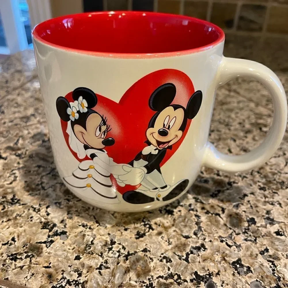 Disneyland Exclusive Paris Minnie and Mickey Wedding Celebration Cup Thailand